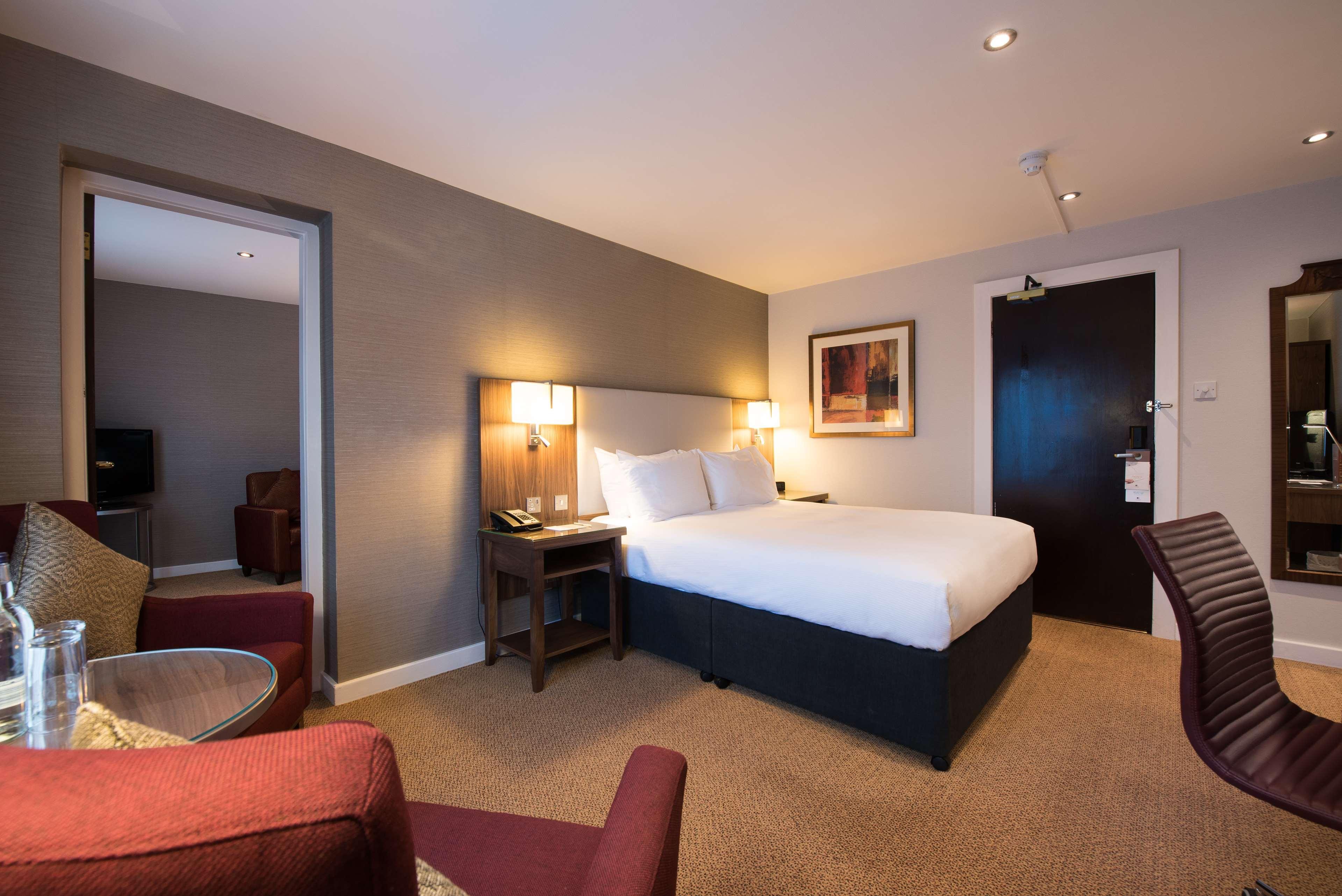 Doubletree By Hilton Aberdeen Treetops Exterior photo