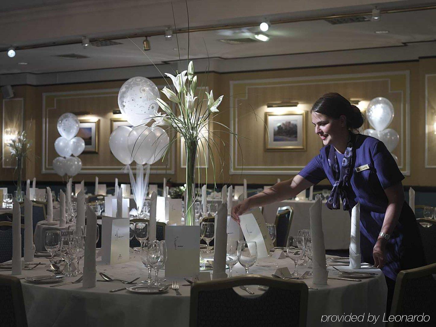 Doubletree By Hilton Aberdeen Treetops Restaurant photo