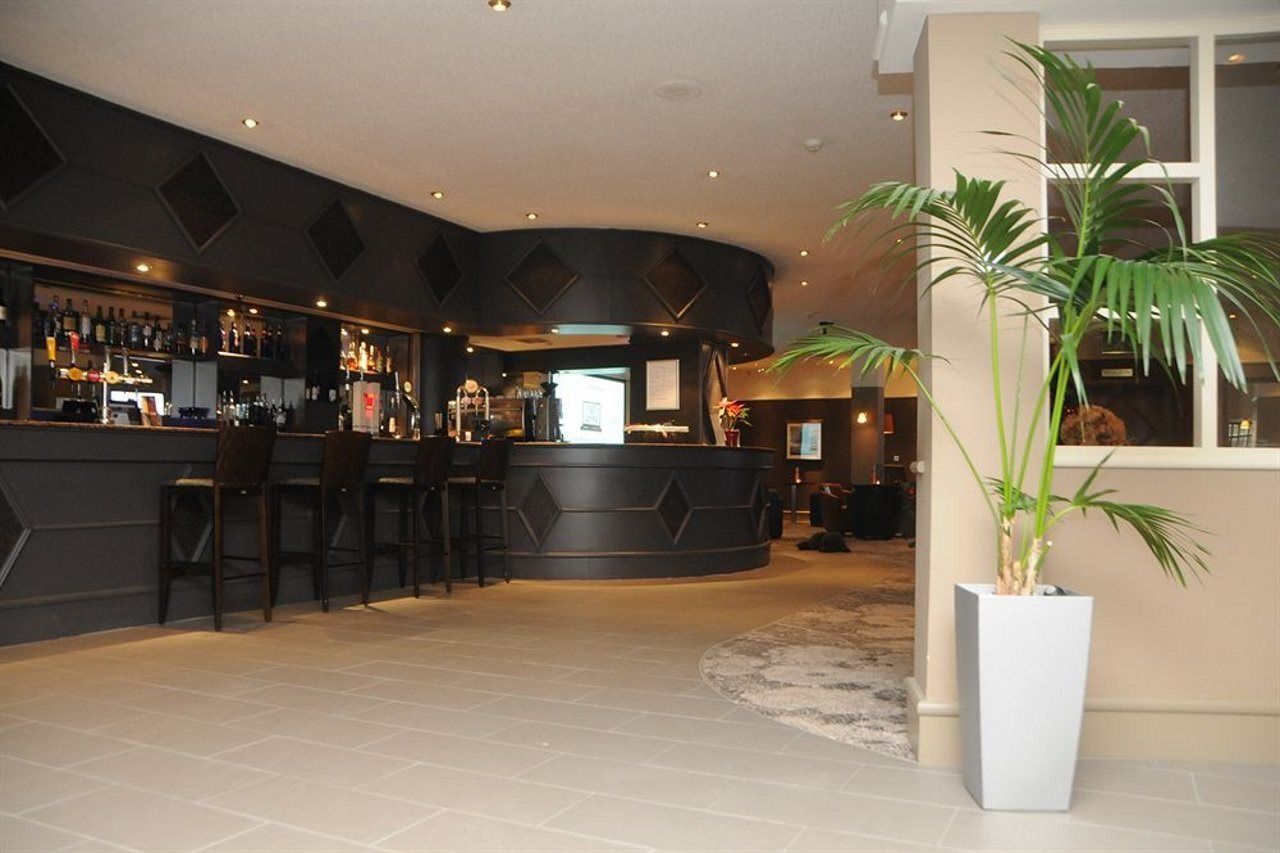 Doubletree By Hilton Aberdeen Treetops Exterior photo